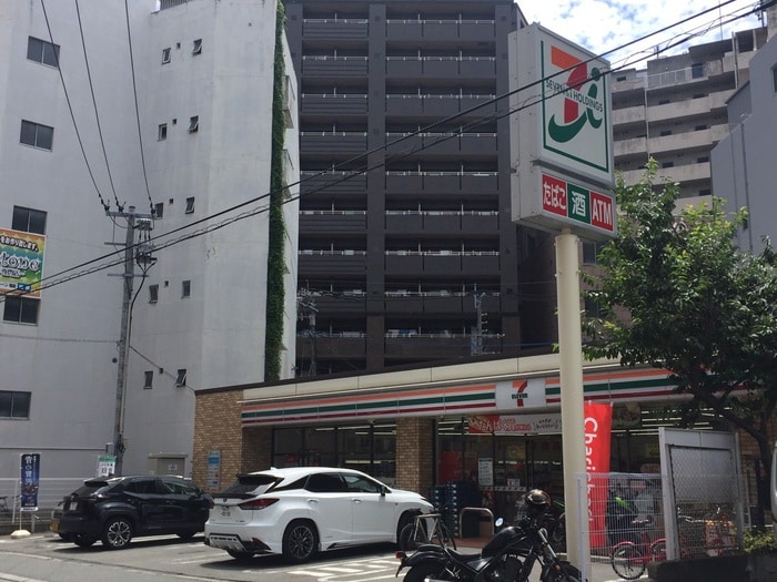 セブンイレブン博多人参通り店(コンビニ)まで130m Ｒａｄｕｎａ Ｂ．Ｌ．Ｄ．Ｇ
