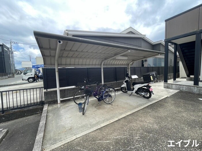 駐輪場 マーサジュネスⅡ