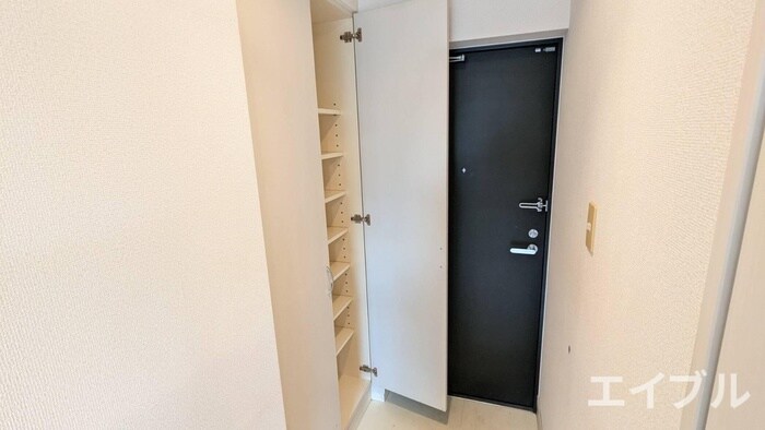 靴箱 ノヴェル堀江町