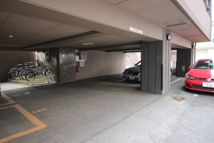 駐車場 アクタス博多駅前（704）