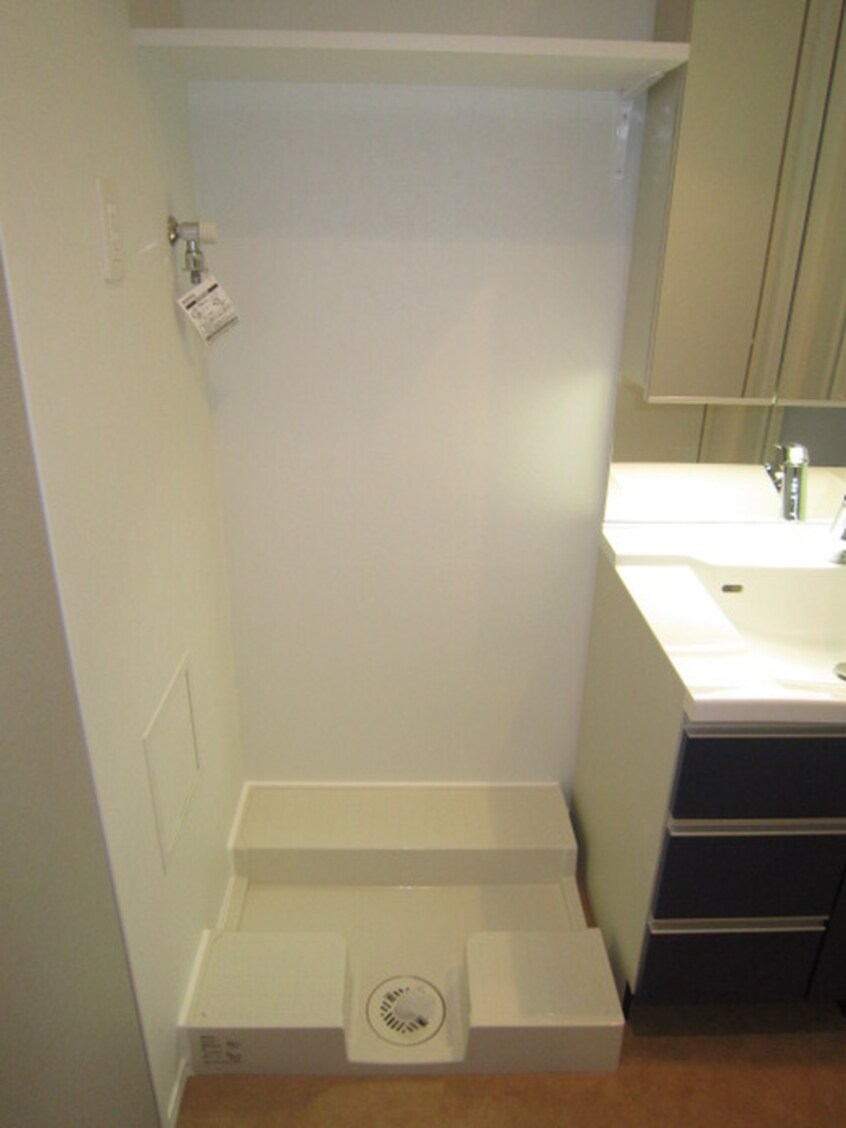 洗濯機置場 ｴﾝｸﾚｽﾄＧＲＡＮ博多駅前（1307）