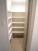 靴箱 ｴﾝｸﾚｽﾄＧＲＡＮ博多駅前（1307）