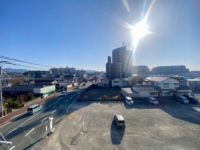 室内からの展望 ｺﾝﾀﾞｸﾄﾚｼﾞﾃﾞﾝｽHANAMINOSATO