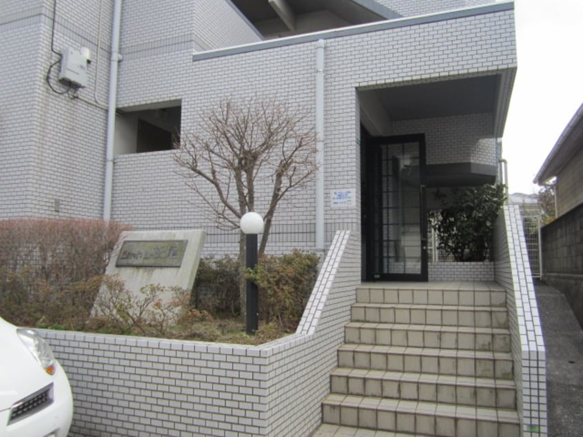 エントランス部分 シャトレ松尾