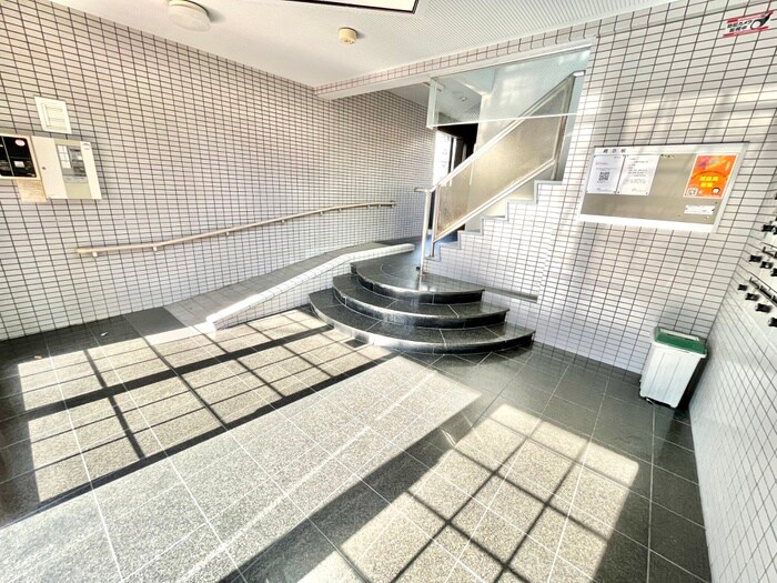 エントランス部分 ギャラン春の町