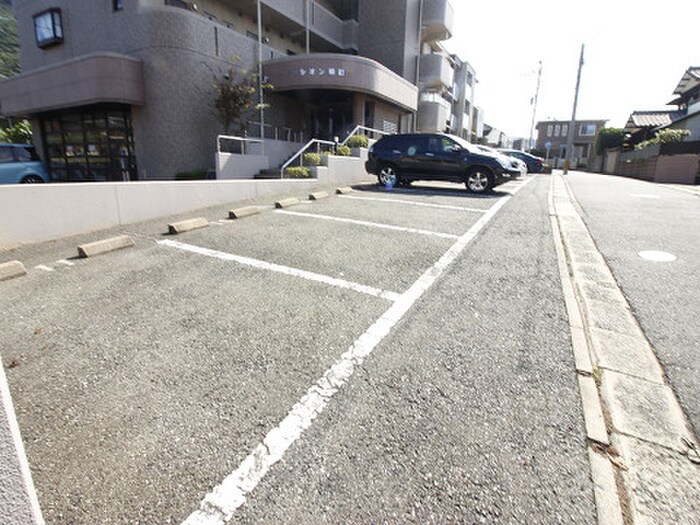 駐車場 アビタシオン柳町