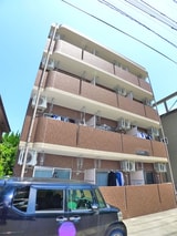 クリスタルメゾン