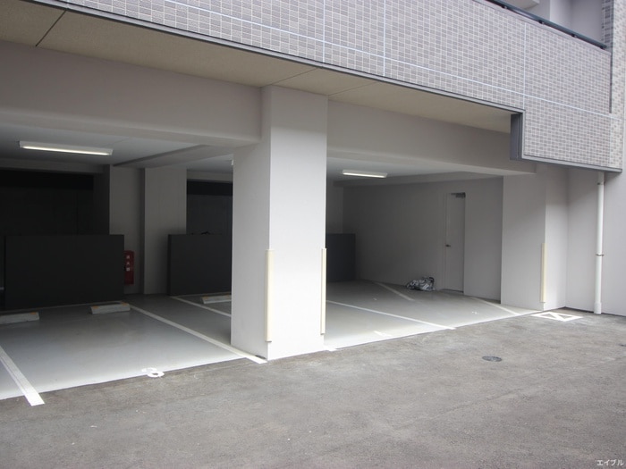 駐車場 ネストピア博多ガ－デン（702)