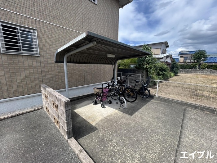 駐輪場 サンライズ御井