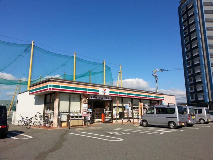 セブンイレブン古賀花見東7丁目店(コンビニ)まで550m ガーデンハイム１