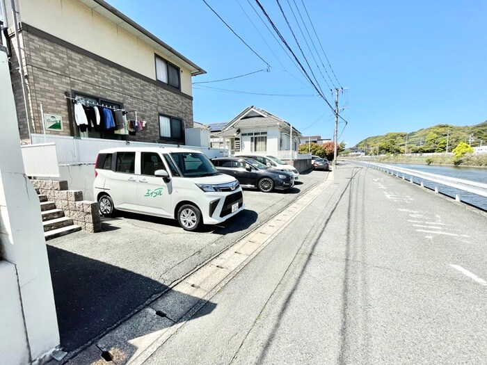 駐車場 エクセル猪熊