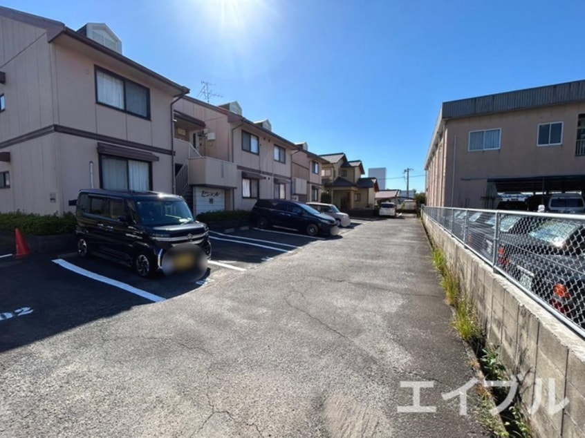 駐車場 セジュール裕