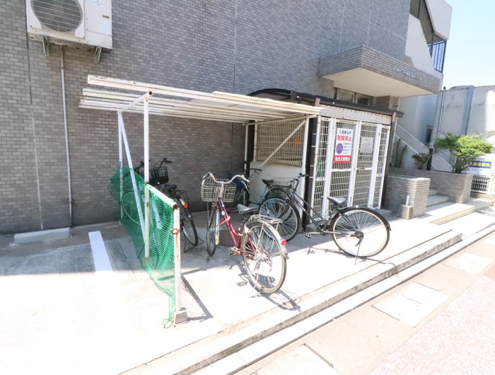 駐輪場 レディ－スハイツ村山
