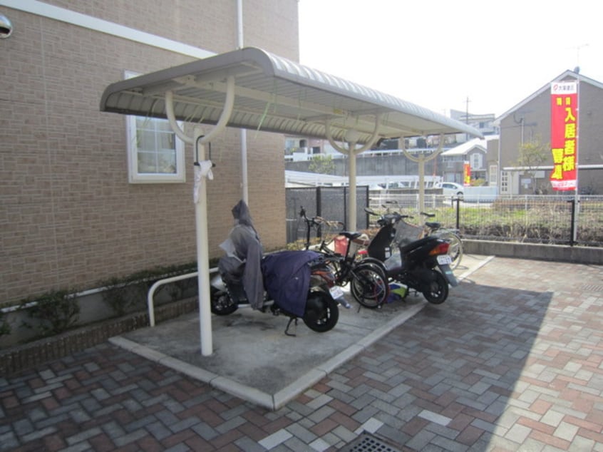 駐輪場 カロンＣ