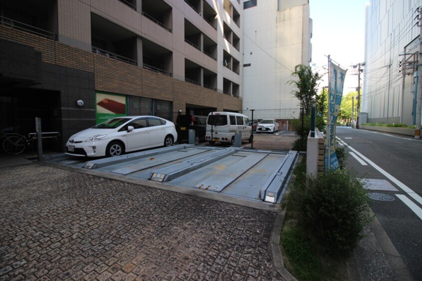 駐車場 グランドサヴォイ（1302）