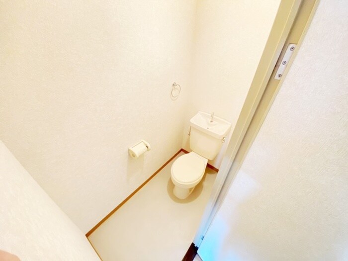 トイレ けやき通り内山