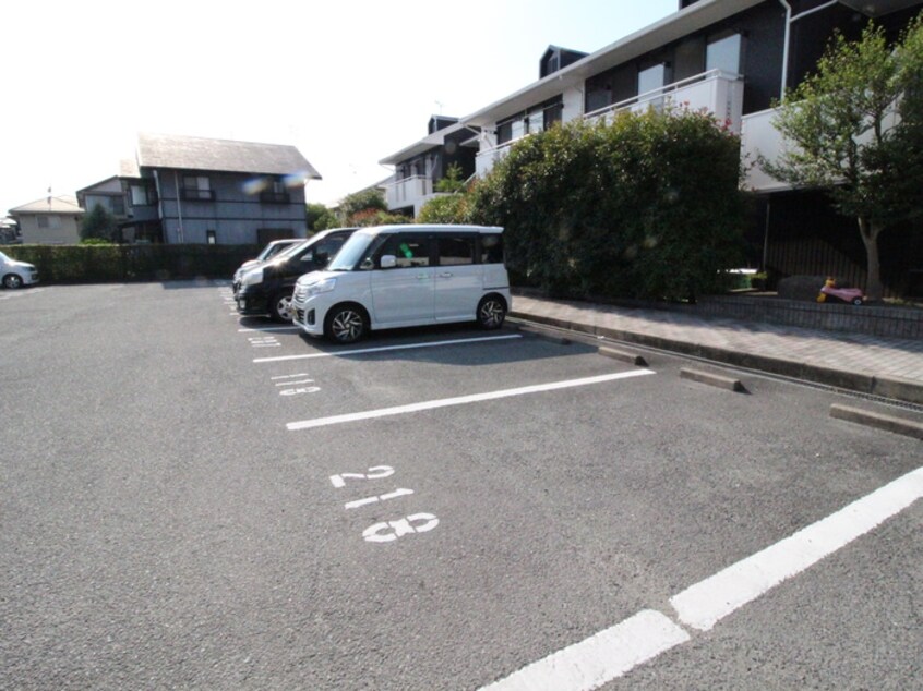 駐車場 グリ－ンタウン津留崎Ｄ棟