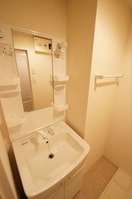 洗面 ロ－リエ西新南