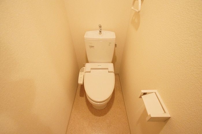 トイレ ロ－リエ西新南