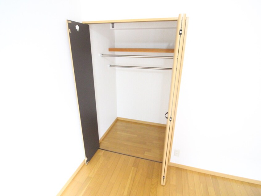 収納 エスポワール・イブ