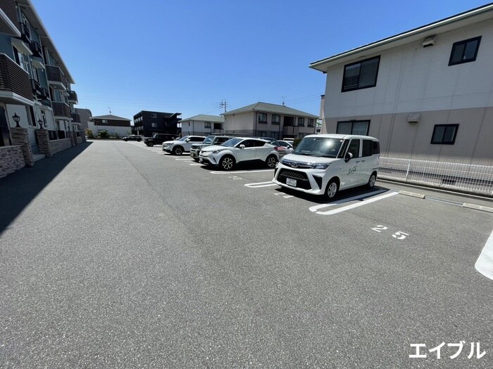 駐車場 ルピナ梅満