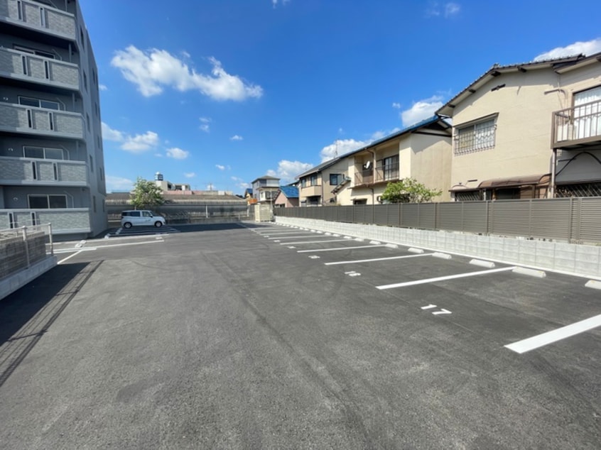 駐車場 KIRA　YAESU