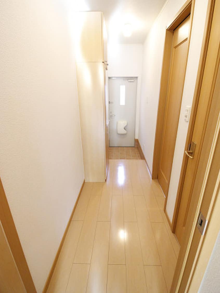 廊下 ｓｕｎｌｉｔ・ｂａｌｍｙ