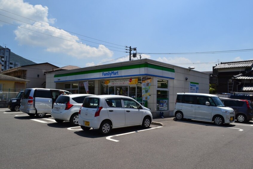 ファミリーマート小倉熊本店(コンビニ)まで460m 森田ハイツ