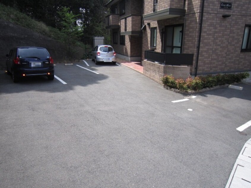 駐車場 カ－サ森