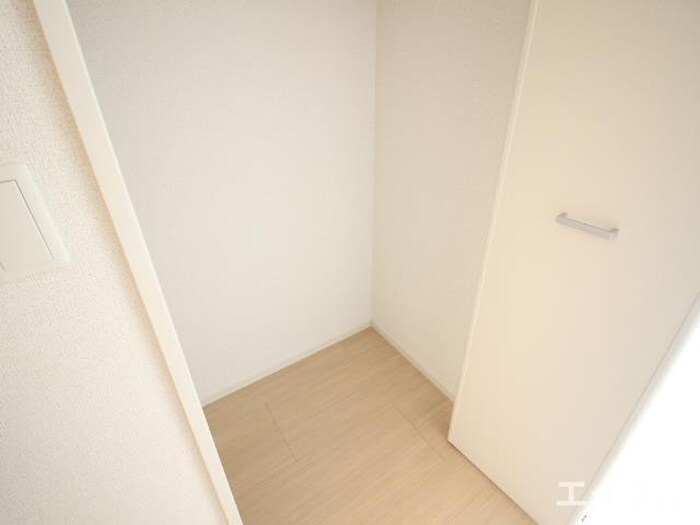 収納 レスポワ－ル
