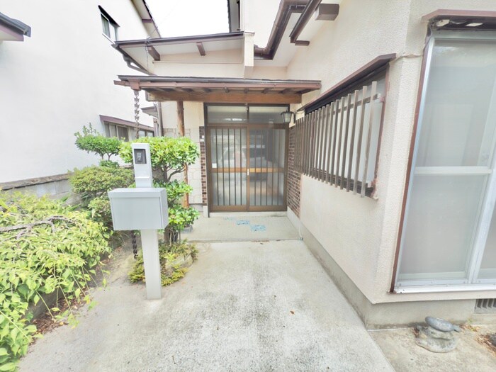 エントランス部分 北九州市八幡西区上の原戸建