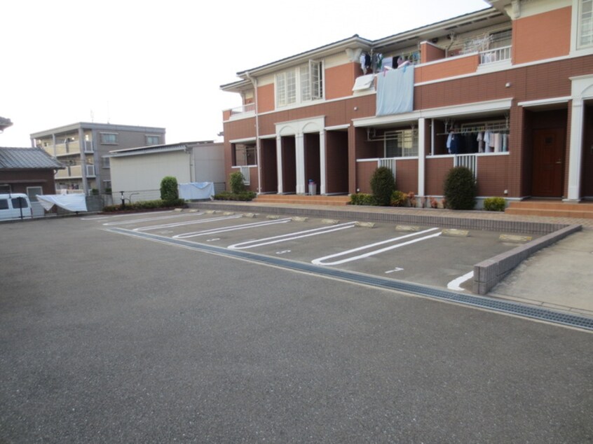 駐車場 プルニエＡ