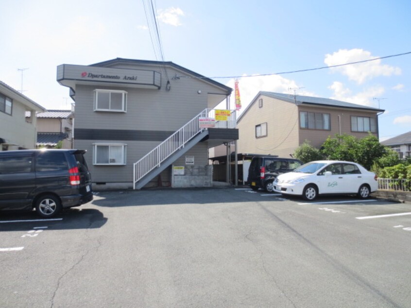 駐車場 デパ－トメントアラキ