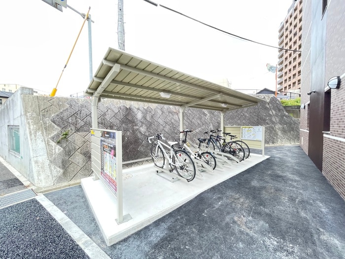 駐輪場 ルナ・リリオ