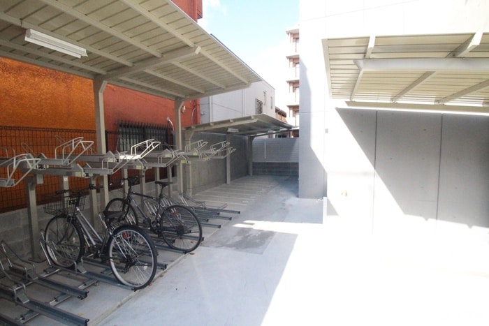 駐輪場 アトリオフラッツ高宮