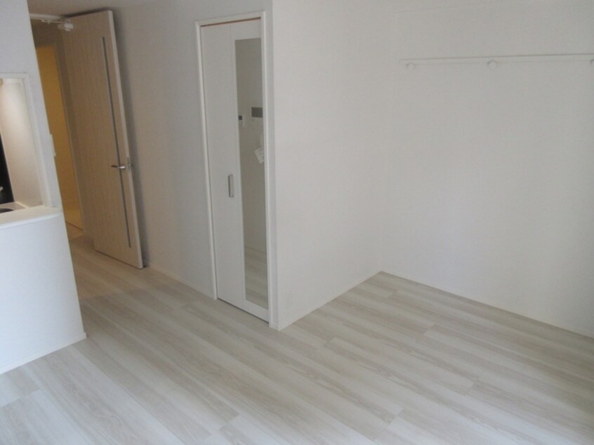 居室 ｴﾝｸﾚｽﾄﾍﾞｲｻｲﾄﾞ通り（221）