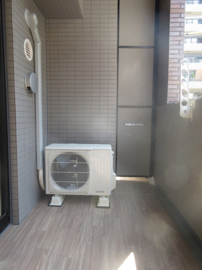 ベランダ・バルコニー ｴﾝｸﾚｽﾄﾍﾞｲｻｲﾄﾞ通り（221）