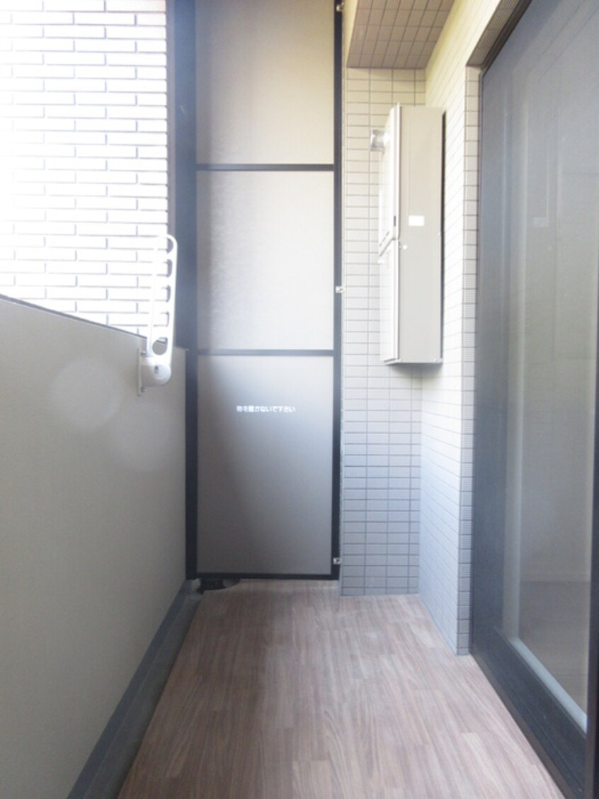 ベランダ・バルコニー ｴﾝｸﾚｽﾄﾍﾞｲｻｲﾄﾞ通り（308）