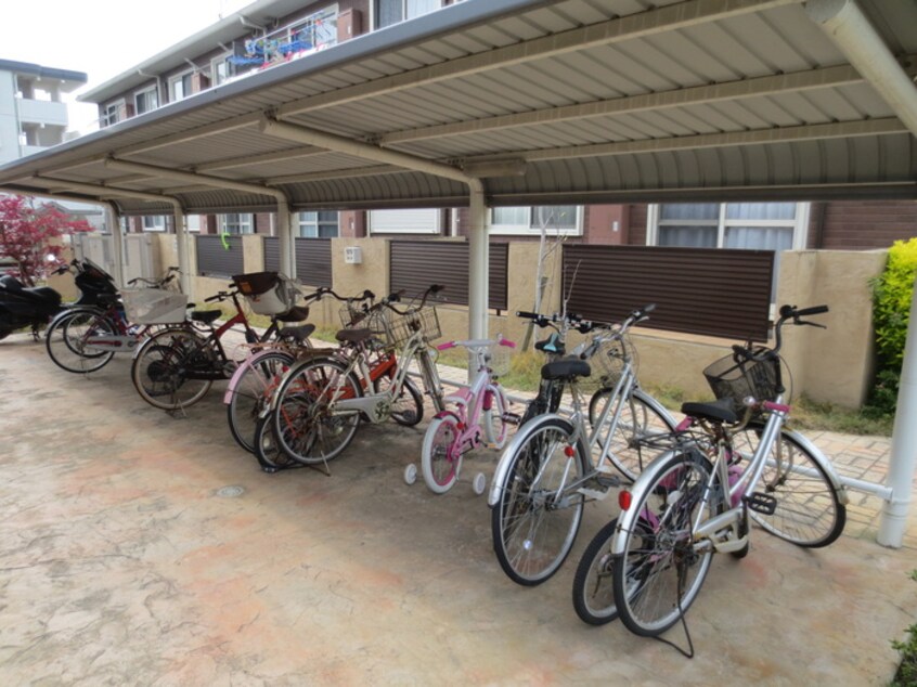 駐輪場 ラーフィア南里 Ｃ