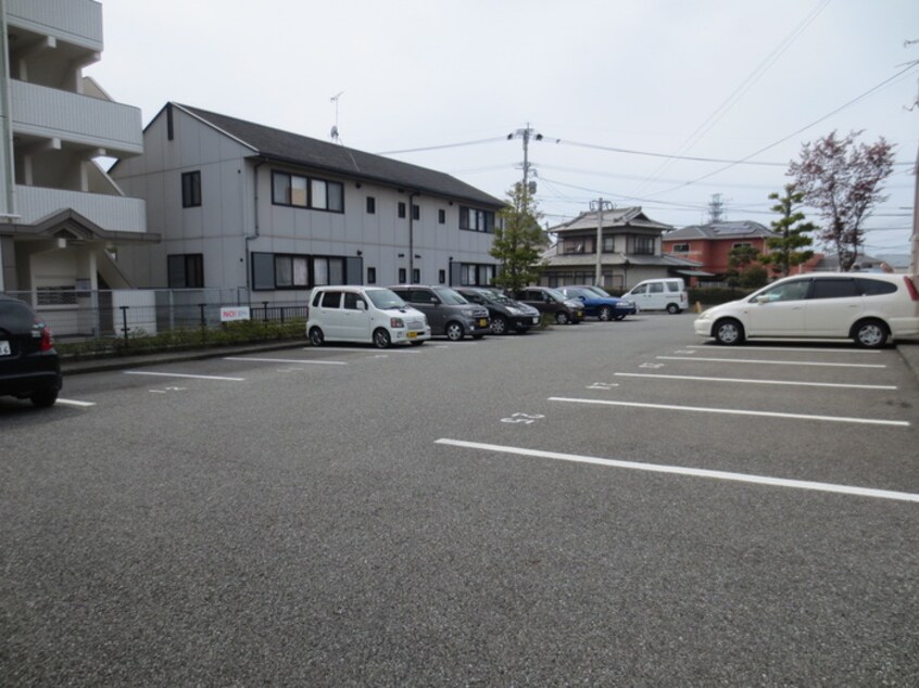 駐車場 ラーフィア南里 Ｃ