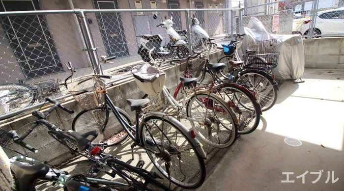 駐輪場 エルフコート新宮