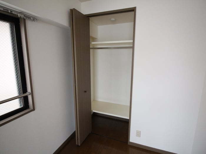 収納 クレシア２７