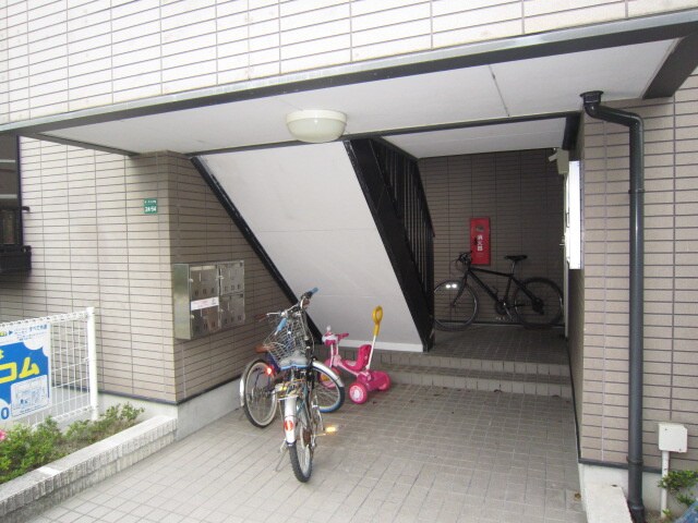 エントランス部分 コ－ポ三角Ⅱ