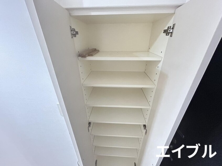 靴箱 ノヴェル堀江町