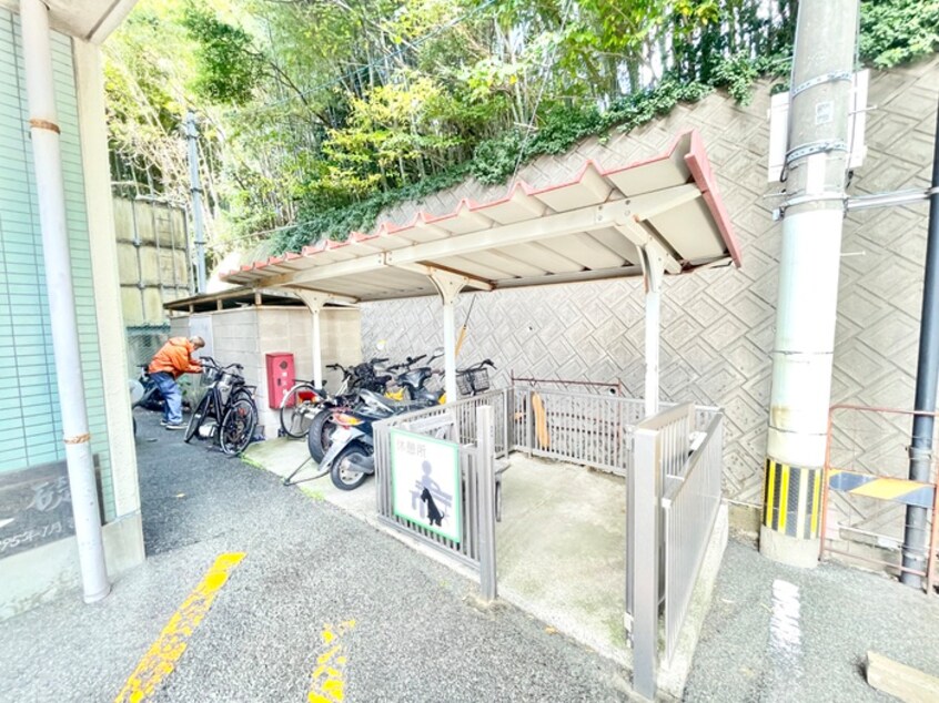 駐輪場 スカール上上津役