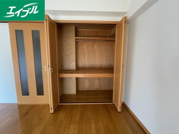 収納 クオリスR