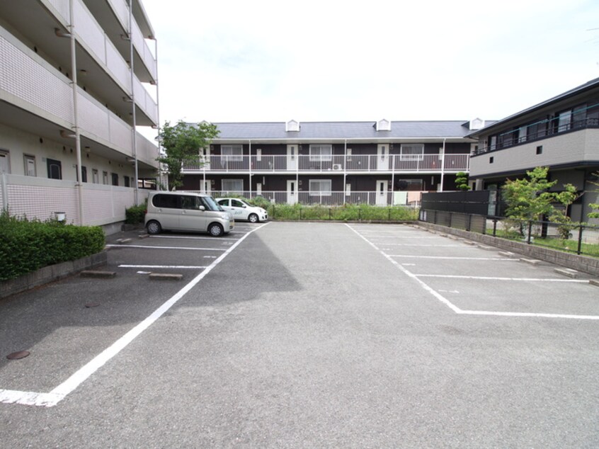 駐車場 サクラテラス春日