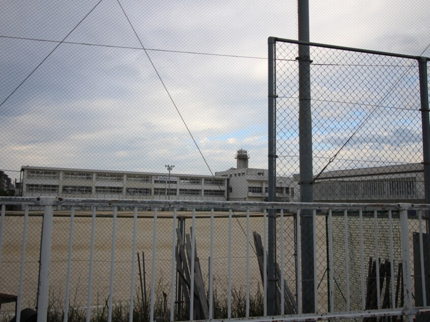 春日中学校(中学校/中等教育学校)まで150m サクラテラス春日