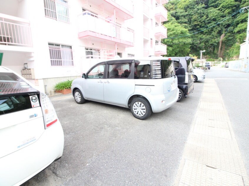 駐車場 岩芳ビル