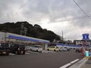 ローソン八幡樋口町店(コンビニ)まで122m ｲﾏ-ｼﾞｭｱ-ｸﾋﾙｽﾞ黒崎西(1402)